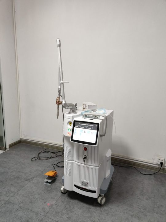 2024%20Hot%20price%20professional%20fractional%20Co2%20laser%20machine%20/%20co2%20fractional%20laser%20machine%20resurfacing%20-%20Image%203