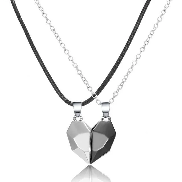 Special%20Gift%20for%20Your%20Lover%20%20Heart%20pendant%20pair%20(With%20Box)%20-%20Image%203