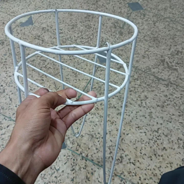 Metal%20flower%20tob%20stand%203%20lage%20plastic%20coutting%209*9*17%20inches%C2%A0%20-%20Image%204