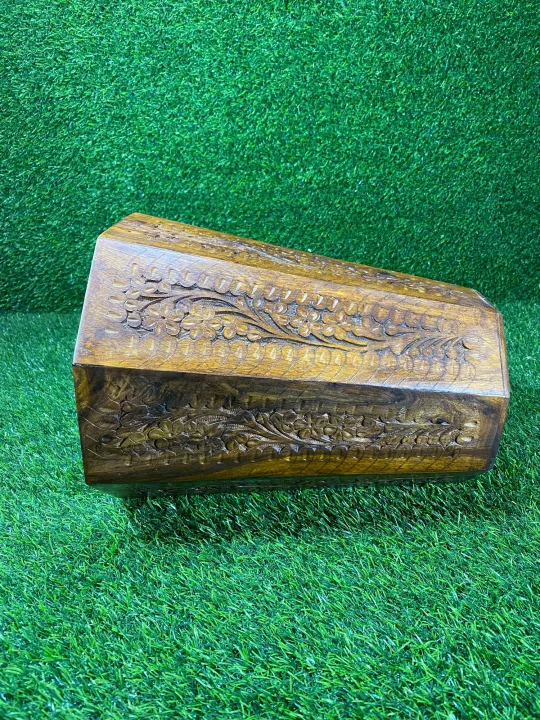 Wooden%20basket%20with%20beautiful%20carving%20design%20-%20Image%203