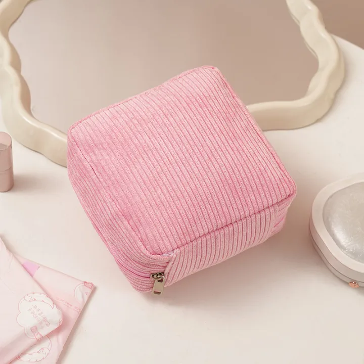 Sanitary%20Napkins%20Organizer%20Bags%20Women%20Portable%20Makeup%20Lipstick%20Travel%20Organizer%20Bag%20Multifunctional%20Mini%20Earphone%20Storage%20Pouch%20-%20Image%205