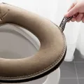 Universal Toilet Seat Cover Winter Warm Soft WC Mat Bathroom Washable Removable Zipper With Flip LidHandle Waterproof Household. 