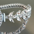 Women's Premium Crystal Watch Luxurious Crystal Bracelet Design Wrist Watch for Outside Office Business Meeting.