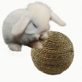 Handmade straw and rattan pet ball water grass ball parrot foot ball rabbit hamster cat pet chew toy ball chew toy to clean teet. 