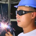 Muscle cow grass cutting glasses anti-dust wind safety glasses anti-scaly welding glasses anti-scaly and ultra-light. 