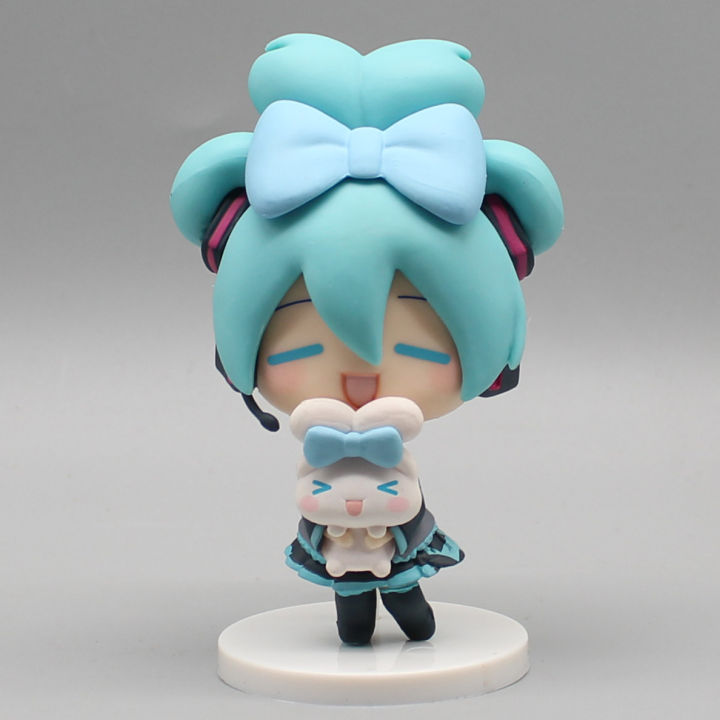 Hatsune%20Miku%20Anime%20Figurine%20Holding%20Cinnamoroll%20Bean%20Eyed%20Kawaii%20Tabletop%20Decorations%20Action%20Figures%20Doll%20Model%20Children%20ToyGift%20-%20Image%207