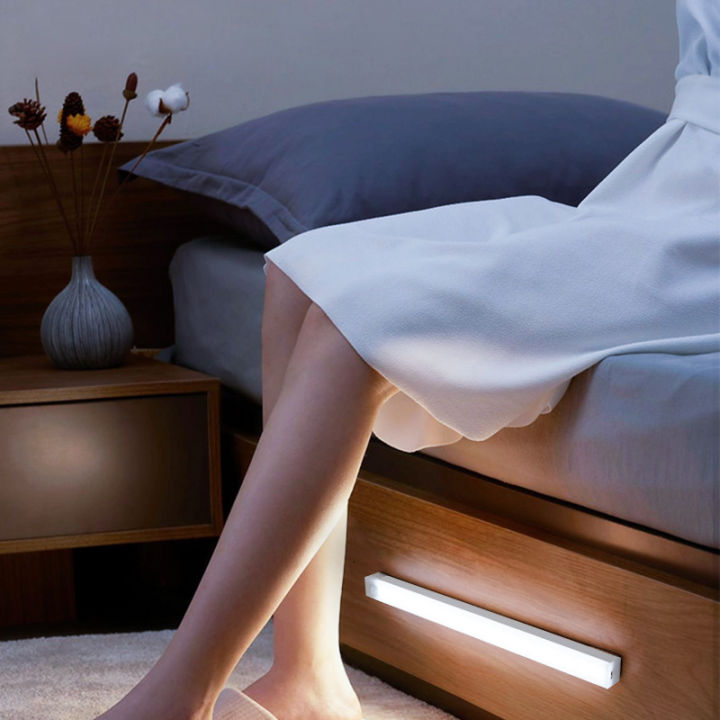 Wireless%20USB%20Rechargeable%20Motion%20Sensor%20LED%20Bar%20Light%20Induction%20Night%20Light%20Portable%20Cordless%20Magnetic%20Cabinet%20Lamp%20for%20Kitchen%20-%20Image%207