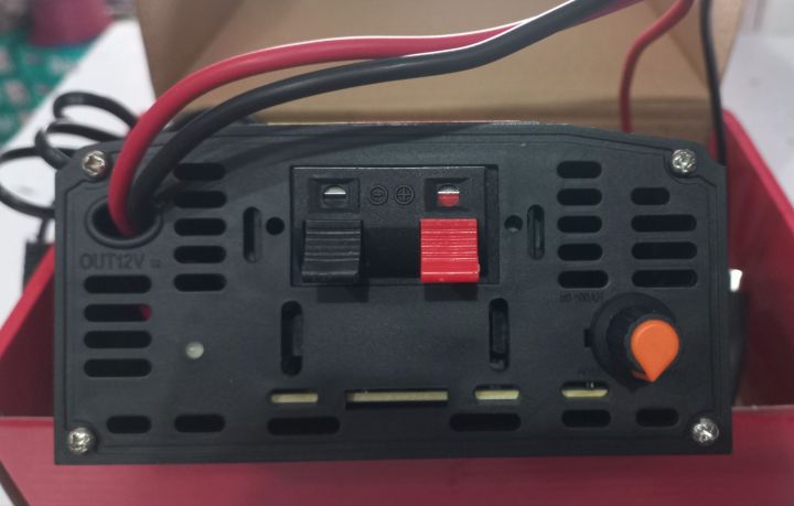 Three%20Phase%20Smart%20Battery%20Charger%2020%20Ampere%20Switch%20Mode%20Battery%20Charger%20Automatic%20Shutoff%20-%20Image%207