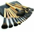24 Piece Bobby Brown Perfect Quality Brushes Set With Leather Pouch Soft And Smooth Brushes Excellent Quality. 