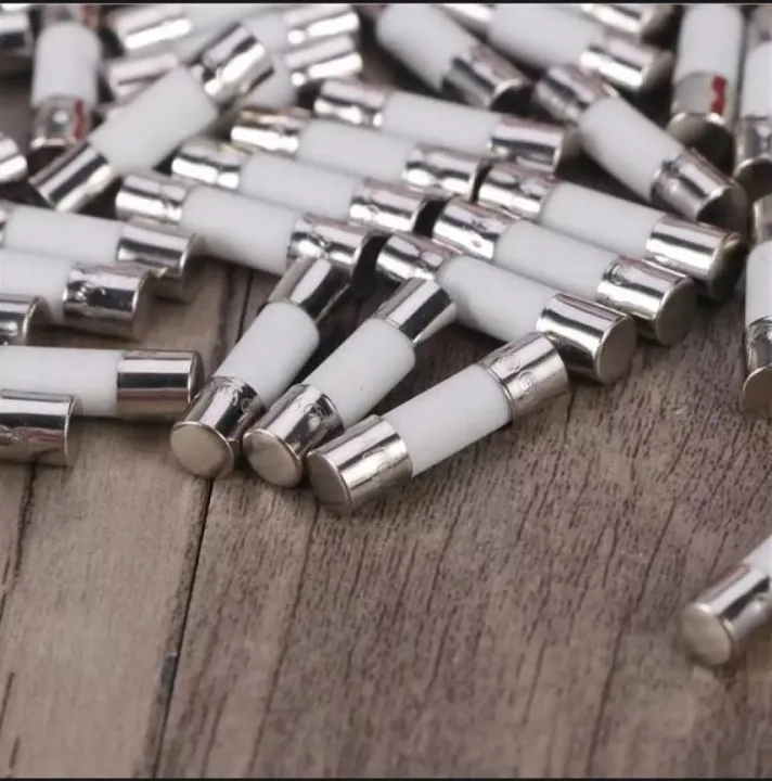 6A%20/%208A%20/%2010A%20/%2015A%20ceramic%20fuse%2030x6%20pack%202%20PCs%20tile%20fuse%20-%20Image%204