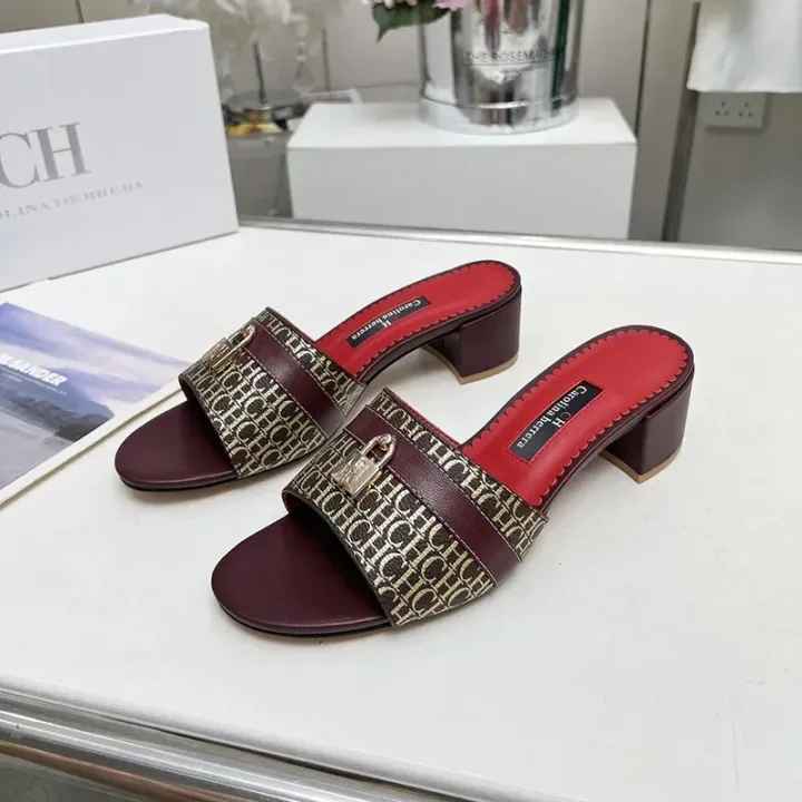 CH%20Brand%20Metal%20Buckle%20Embossed%20Sandals%20With%20Block%20Heels%20Open%20Toe%20Design%20Comfortable%20And%20Stylish%20Outdoor%20Slippers%20-%20Image%203