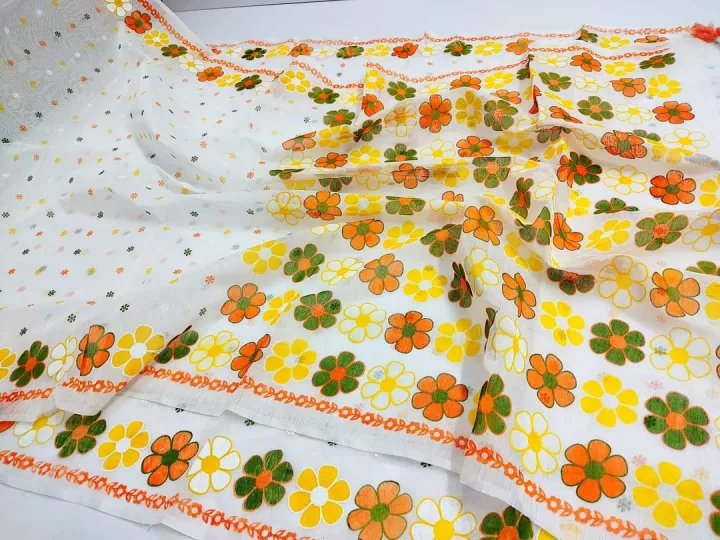 Top%20Rated%20Trendy%20Style%20Tangail%20Halfsilk%20Screen%20Print%20Print%20Saree%20For%20Women%20-%20Image%203