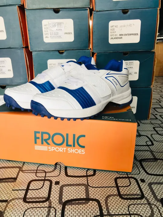FROLIC%20Lightweight%20Cricket%20Shoes%20%E2%80%93%20Rubber%20Sole%20%E2%80%93%20Men's%20Sports%20Footwear%20%E2%80%93%20Made%20in%20India%20-%20Image%204