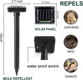 Solar Ultrasonic Rat Repellent Built-in Buzzer Outdoor Ultrasonic Garden Lawn LED Electronic Breeding Snake Repellent. 