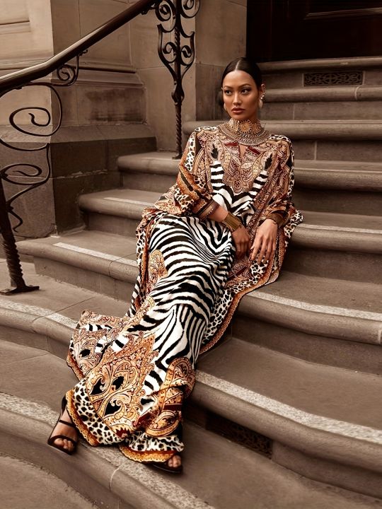 Spring%20and%20Summer%20Elegant%20New%20European%20and%20American%20Women's%20Clothing,%20Middle%20Eastern%20Retro%20Ethnic%20Style%20Printed%20Dress,%20Muslim%20Plus-Size%20Loose%20Robe,%20Stylish%20Commuter%20Dress%20-%20Image%202