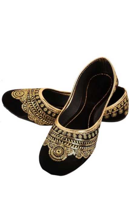 Women's%20Rajasthani%20Jutti%20Handmade%20Embroidered%20Slippers%20Golden%20Color%20for%20Women%20Rajasthani%20Footwear%20-%20Image%204