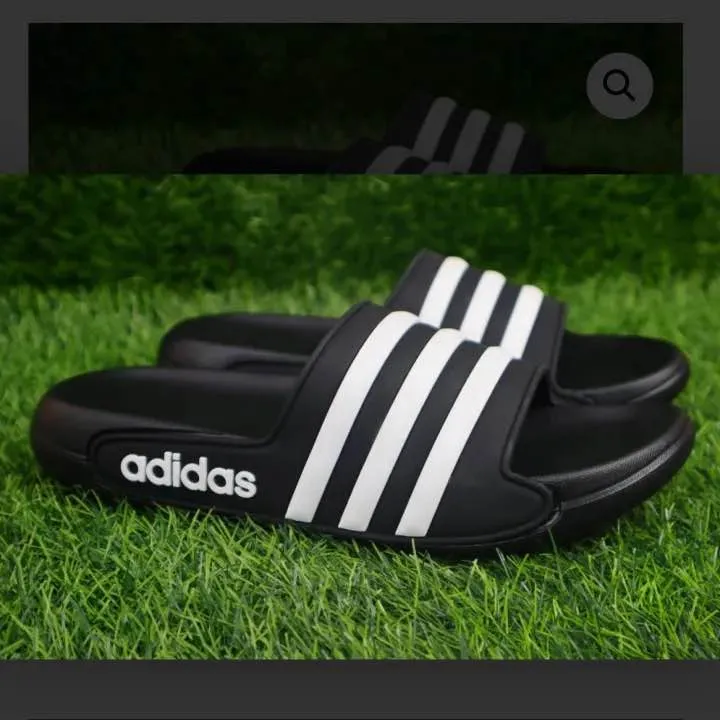 Stylish%20Black%20&%20White%20Slide%20Sandals%20%E2%80%93%20Casual%20Comfortable%20Slippers%20for%20Men%20-%20Image%207