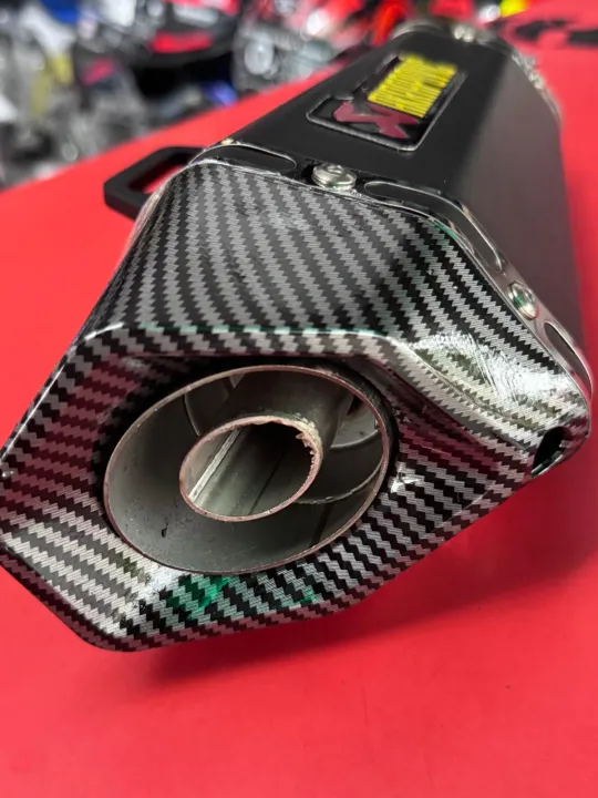 Akrapovic%20Short%20Exhaust%20-%20Image%202