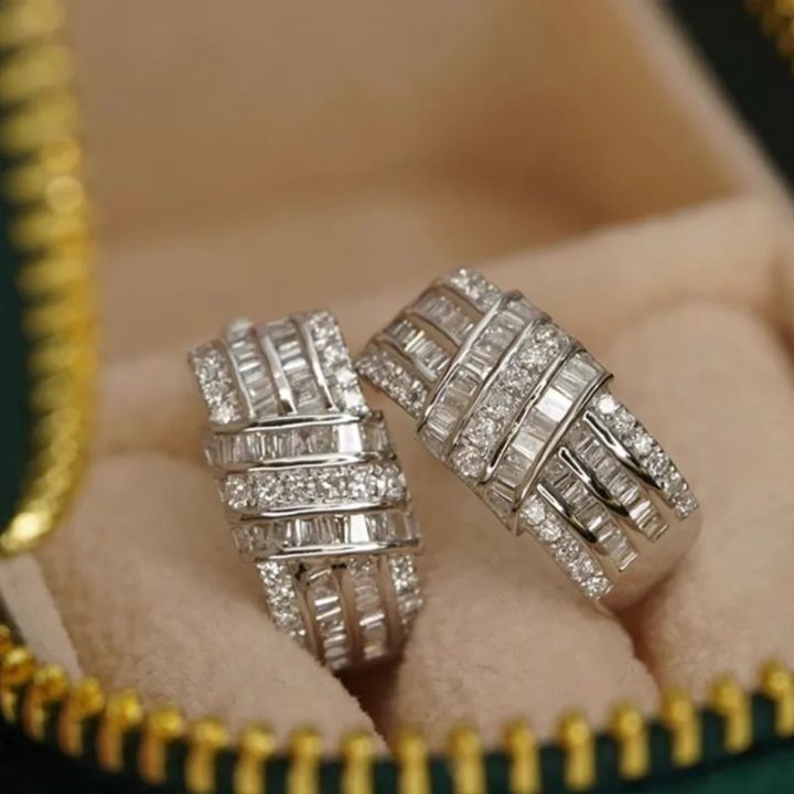 Huitan Modern Fashion Design Women's Hoop Earrings Luxury Cubic Zirconia Statement Female Earrings for Wedding Party Jewelry