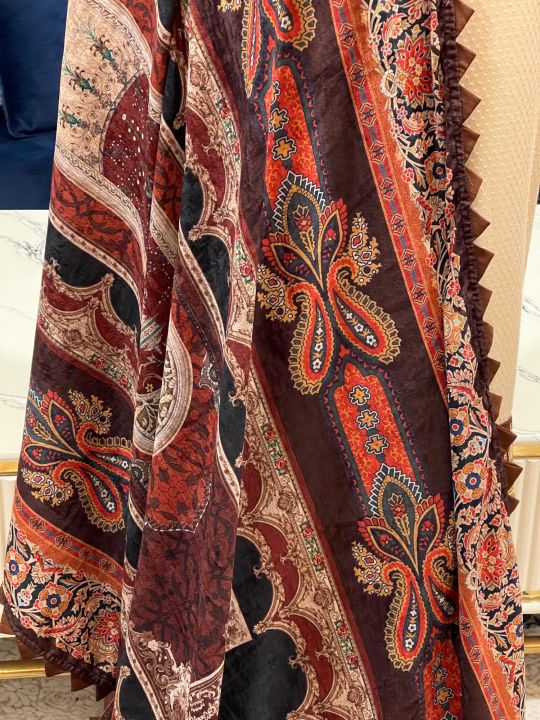 Velvet shawl