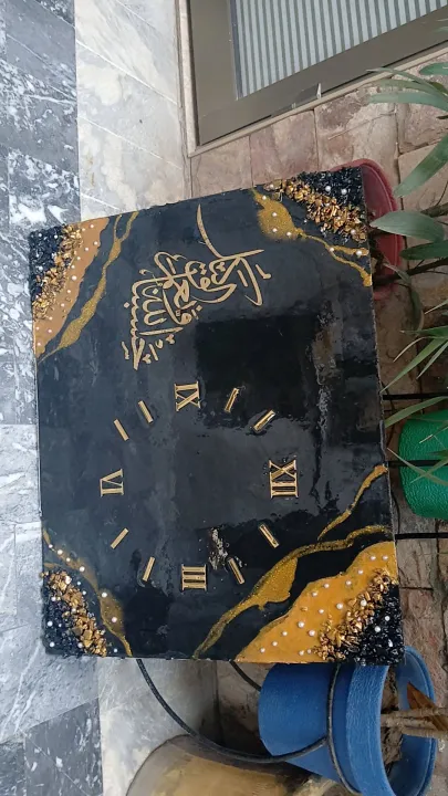 Customized%20resin%20screenry%20clock%20nikha%20engagement%20plates%20-%20Image%202
