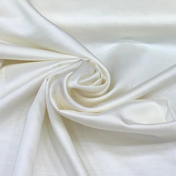 Premium%20Satin%20Silk%20Plain%20Fabric%20%E2%80%93%20Soft%20Shiny%20Silk%20Cloth%20for%20Dresses,%20Abaya,%20Maxi,%20Lining%20&%20Craft%20Use%20%E2%80%93%20Unstitched%20Fabric%20Per%20Yard%20-%20Image%203