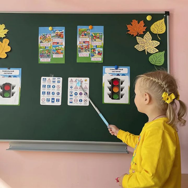Telescopic%20Teaching%20Pointer%20Stick%20%E2%80%93%20Stainless%20Steel%20Extendable%20for%20Classroom%20&%20Office%20Use%20-%20Image%203