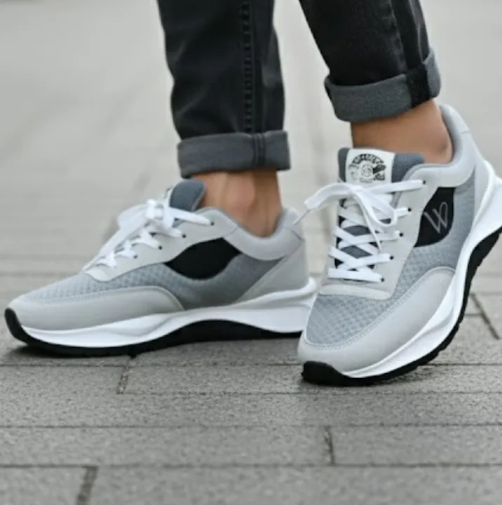 Lace-Up%20Low%20Top%20Sneakers%20for%20Men%20with%20Rubber%20Sole%20-%20Lightweight%20Version%20-%20Comfortable%20for%20All%20Seasons%20-%20Image%202