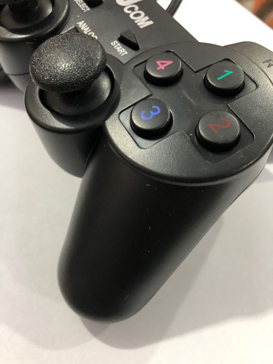 Heavy%20in%20use!%20%7C%20Original%20UCom%20Gamepad%20L600s%20%7C%20Sensitive%20Keys,%20Handy%20Manipulation%20%7C%20-%20Image%205