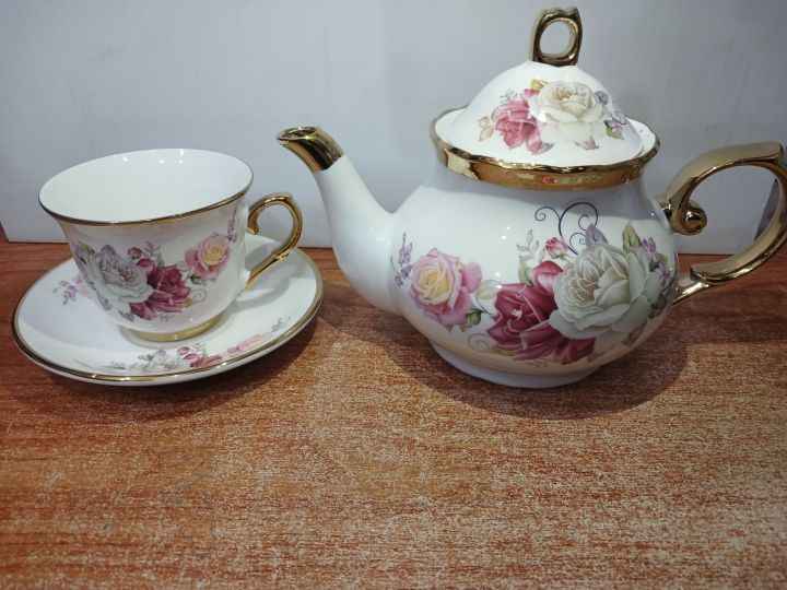 13%20Pcs%20Tea%20Set%20original%20bone%20china%20Tea%20set%20with%20golden%20stand%20-%20Image%206