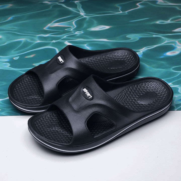 New%20slippers%20men's%20summer%202025%20new%20trend%20home%20indoor%20bathroom%20bathing%20leisure%20wear-resistant%20outdoor%20beach%20shoes%20light%2040-45%20-%20Image%204