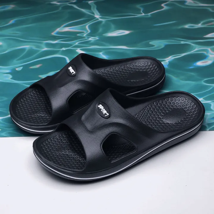 New%20slippers%20men's%20summer%202025%20new%20trend%20home%20indoor%20bathroom%20bathing%20leisure%20wear-resistant%20outdoor%20beach%20shoes%20light%2040-45%20-%20Image%204