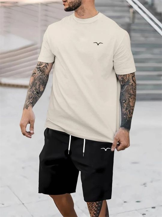 2025%20Hot%20Selling%20Spliced%20Pattern%20Men's%20T-Shirt%20Round%20Neck%20Short-Sleeved%20Drawstring%20Shorts%20Outdoor%20Breathable%20Quick%20Drying%20Short%20-%20Image%204