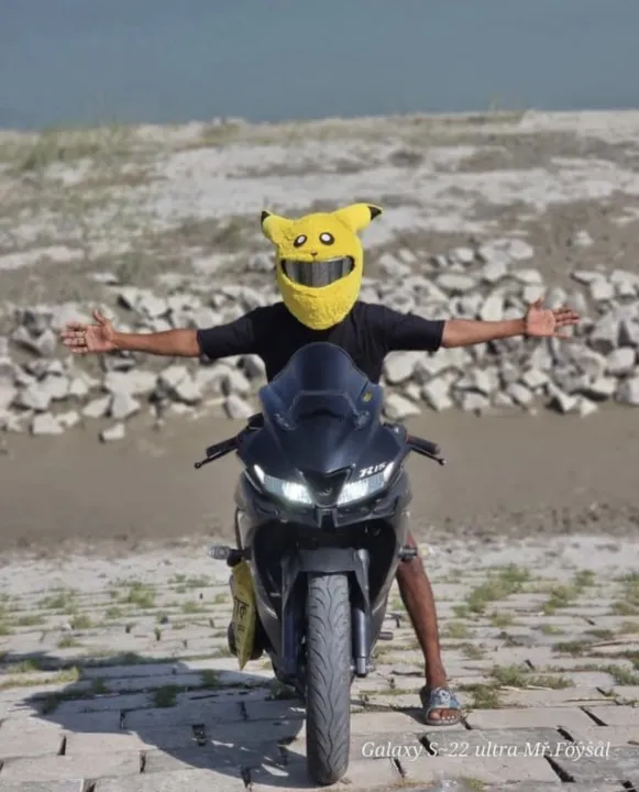 Motorcycle%20Helmet%20Cover%20(Pikachu)%20-%20Image%205