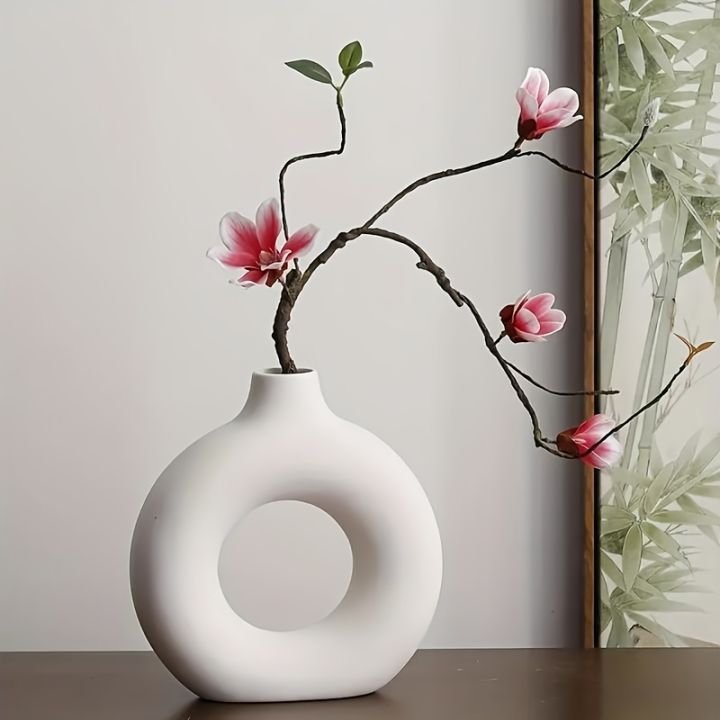 Durable%20Plastic%20Modern%20Decorative%20Donut%20Vase%20-%20Elegant%20Nordic-Inspired%20Centerpiece%20for%20Living%20Room,%20Bedroom%20&%20Desk%20-%20Perfect%20for%20home%20decoration%20item%20-%20Image%204