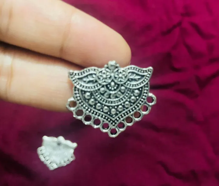 1%20pair%20stud%20for%20making%20earrings%20base/bangle%20making%20materials/jewellery%20making/kundan/pearl%20ceramic/traditional%20jewellery/accessories%20-%20Image%203