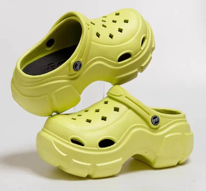 Xmistuo%20Women's%20Clogs%20for%20Summer,%20Fashionable%20Thick-Soled%207cm%20Platform%20Non-Slip%20Beach%20Sandals%20-%20Image%202