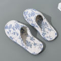 Home Indoor Slippers Soft Bottom Antislip Women Slippers Fashion Cotton Floral Floor Shoes Warm Lightweight Bedroom Slippers. 