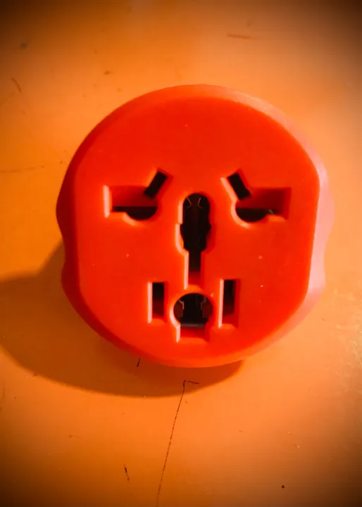 Power-Plug%20Adopter%20(2pin%20to%203pin)%20Power%20plug%20Converter%20Socket%2010A%20220-240V%20-%20Image%202