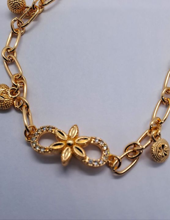 Trendy%20Golden%20Chain%20Bracelet%20%7C%20SNZ%20Fashion%20-%20Image%204