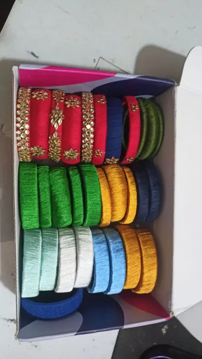 Customized%20Kundan%20Handmade%20Churi%20from%20"Churir%20Ghor-%E0%A6%9A%E0%A7%81%E0%A7%9C%E0%A6%BF%E0%A6%B0%20%E0%A6%98%E0%A6%B0"%20Handmade%20Kundan%20Bangle%20Set%20for%20Women%20%E2%80%93%20Elegant%20Party%20Wear%20Churi%20(Unique%20Design)%20-%20Image%209