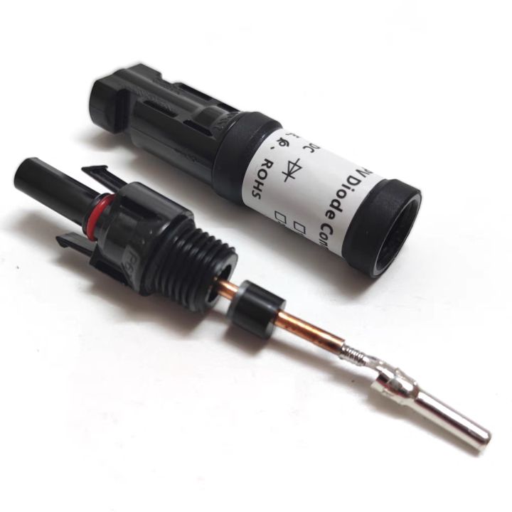 Parallel%20use%20bypass%20panel%20MC4%20diode%20panel%2010%20a%2030A%20reverse%20light%20diode%20solar%20panel%20power%20connector%20with%20integrated%20reverse%20light%20diode%20-%20Image%203