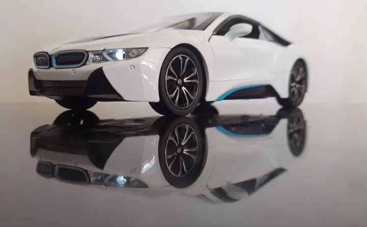 Diecasts%20&%20Toy%20Vehicles%20BMW%20I8%201:24%20Alloy%20Collection%20Model%20Car%20-%20Image%203