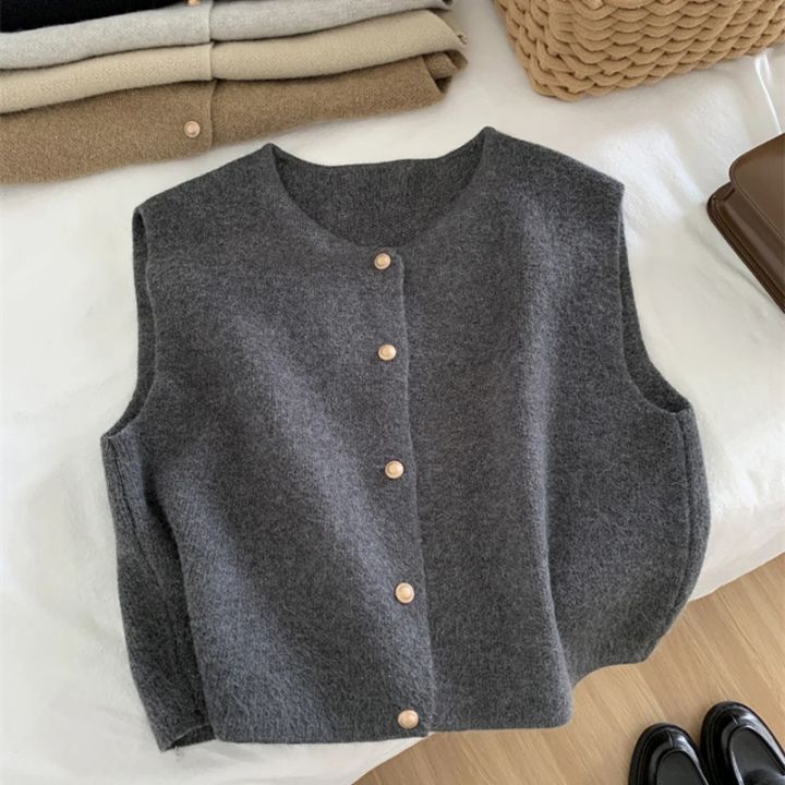 Women%20Sweater%20Vest%20Gold%20Button%20Up%20Waistcoat%20Soft%20Knitted%20Sleeveless%20Cardigan%20Jacket%20Top%20Fall%20Winter%20Korean%20Ladies%20Chic%20Outfit%20-%20Image%203