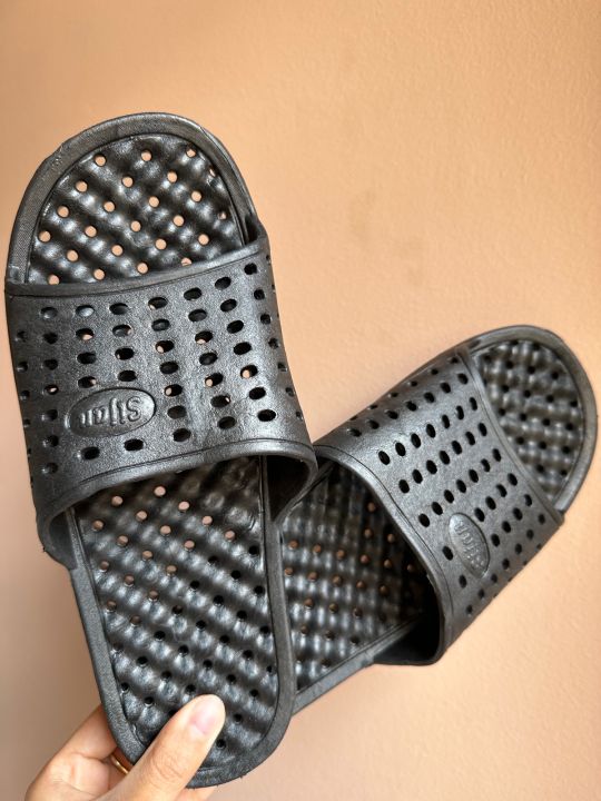 Good%20Quality%20Bathroom%20Slipper%20For%20Unisex%20Non%20Slip%20and%20Durable%20(Toilet%20Slipper)%20By%20Chapals.np%20-%20Image%204