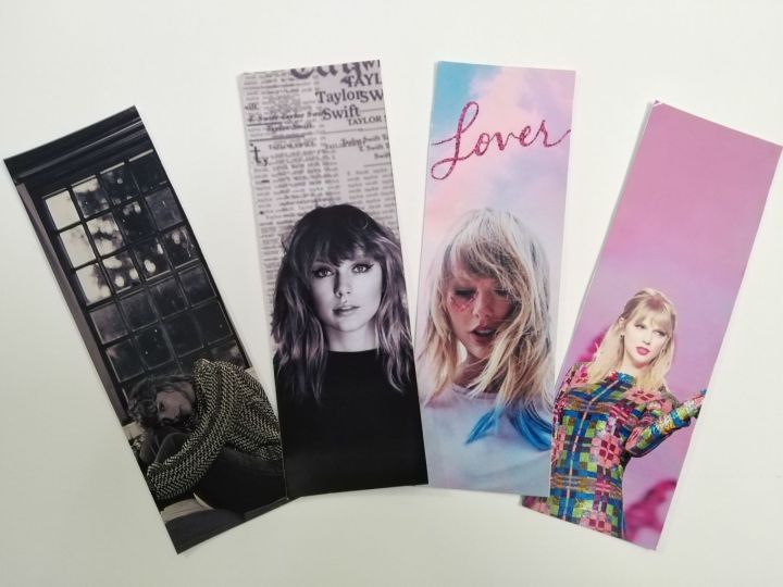 Taylor%20Swift%20Black%20and%20pink%20Bookmarks%20-%20Pack%20of%204%20%20-%2015%20x%205%20cm%20-%20Image%204