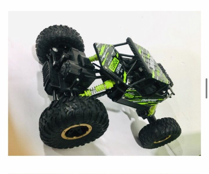 4WD%20Off%20Road%20Metal%20Rechargeable%20Monster%20Rock%20Crawler%20Car%20Truck%20Buggy%20Jeep%20Giant%20Rock%20Climber%202.4Ghz%201%20to%2014%20Scale%20Luxury%20Design%20-%20Image%202