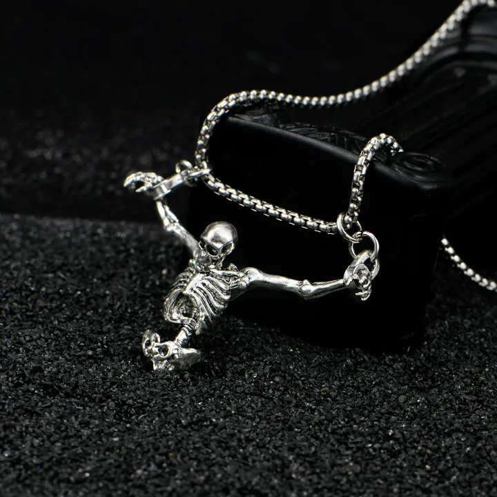 A%20Fashionable%20and%20Creative%20New%20Halloween%20Punk%20Style%20Skull%20Necklace%20Halloween%20Gift%20-%20Image%206