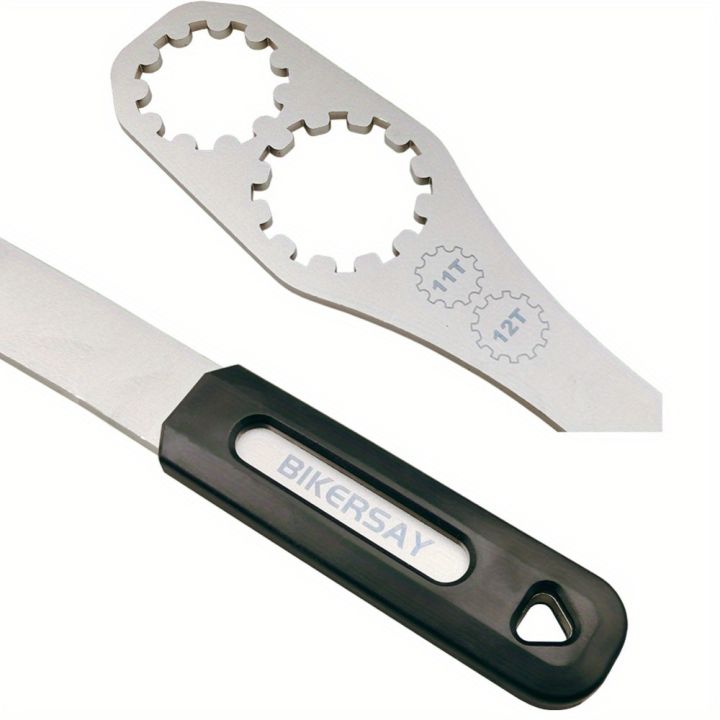 Bicycle%20Gear%20Freewheel%20Removal%20Tool%20-%20Adjustable%20Sprocket%20and%20Freewheel%20Wrench%20with%20Ergonomic%20Handle,%20Made%20of%20Stainless%20Steel%20-%20Image%205
