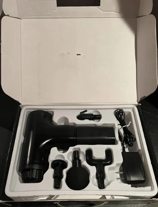 FineLife%20Handheld%20Cordless%20Percussion%20Massage%20Gun%20w/%20Four%20Massage%20Heads%20and%206.speeds%20-%20Image%203